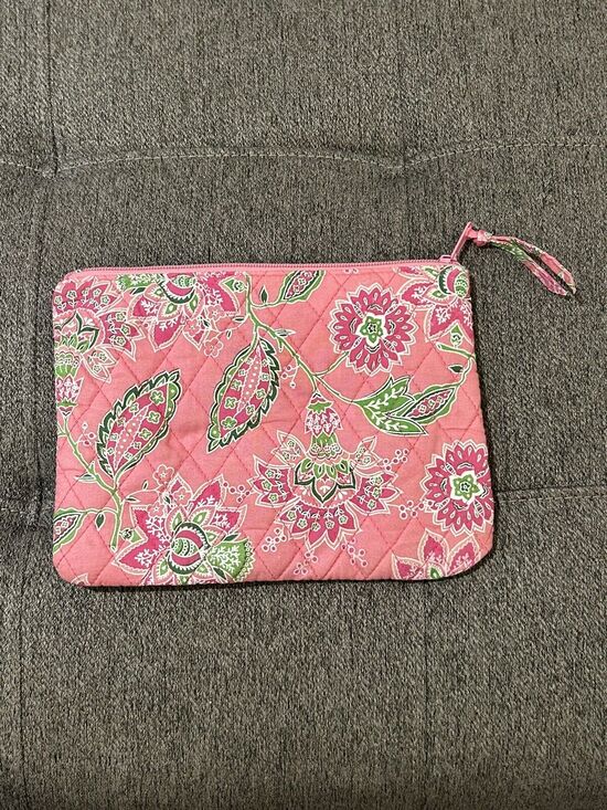 Tanya Lee Handbags - Tanya Lee Quilted Makeup Bag Pink Purse